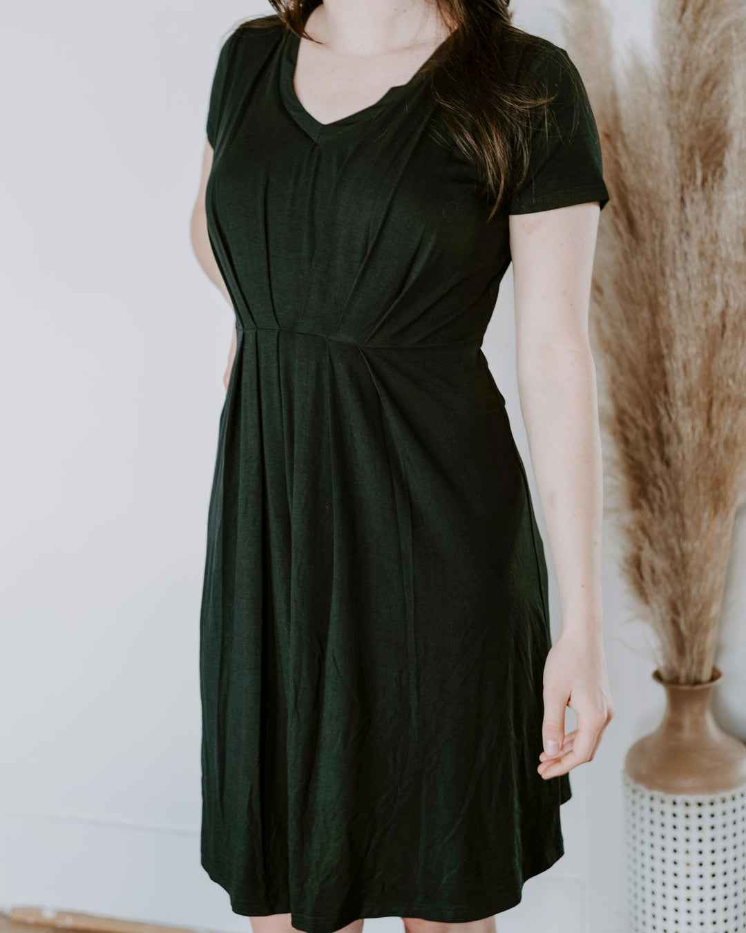 Bra-Free Bea Comfort Dress with No-Elastic Cup Coverage Layer; V-Neck Pleat Waist Short Sleeve Bamboo L / Black Bra-Free Bea Comfort Dress with No-Elastic Cup Coverage Layer; V-Neck Pleat Waist Short Sleeve Bamboo L / Black